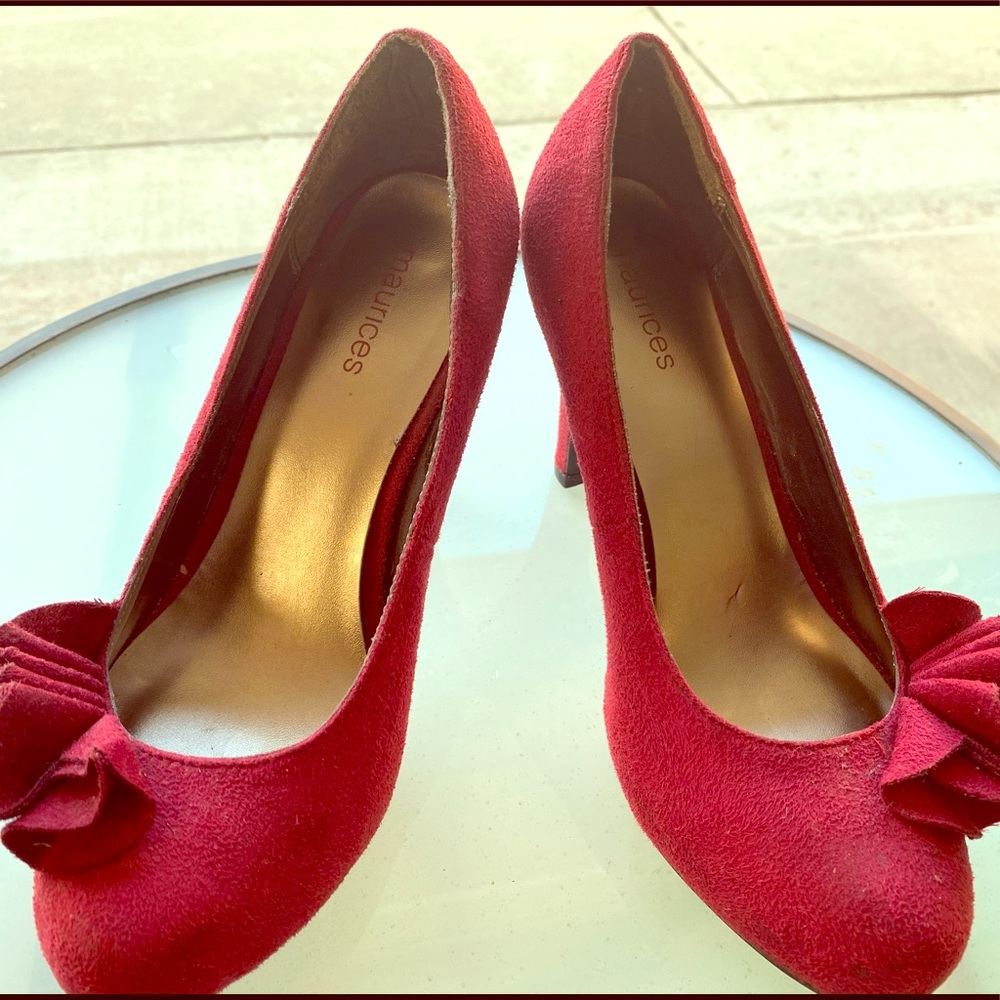 Maurices classic elegant heel....